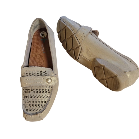 The Oakes Loafer from Baretraps Women's Size 8.5 - Picture 1 of 9